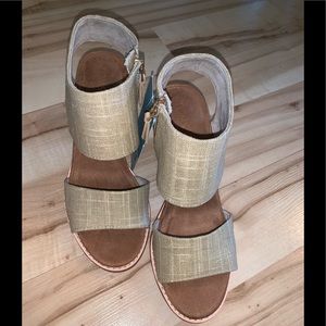 Majorca Cutout Toms Sandals